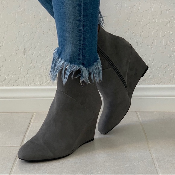 Smoked Grey Pointy Toe Wedge Ankle Bootie - Picture 5 of 7